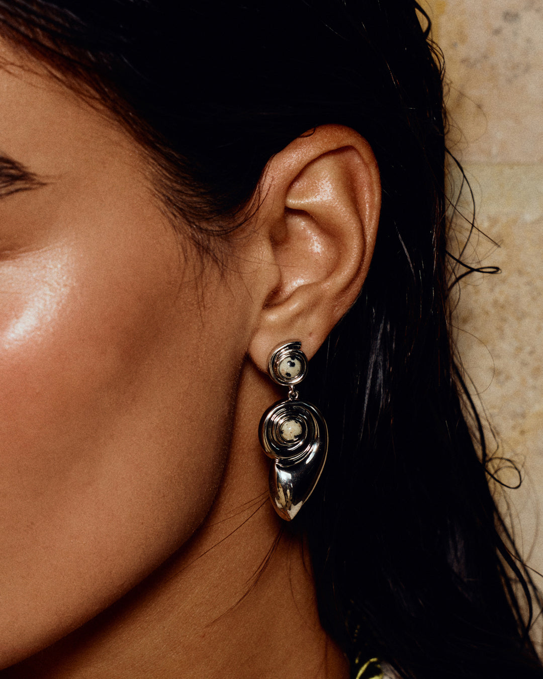 The Palma Shell Statement Earrings- Silver