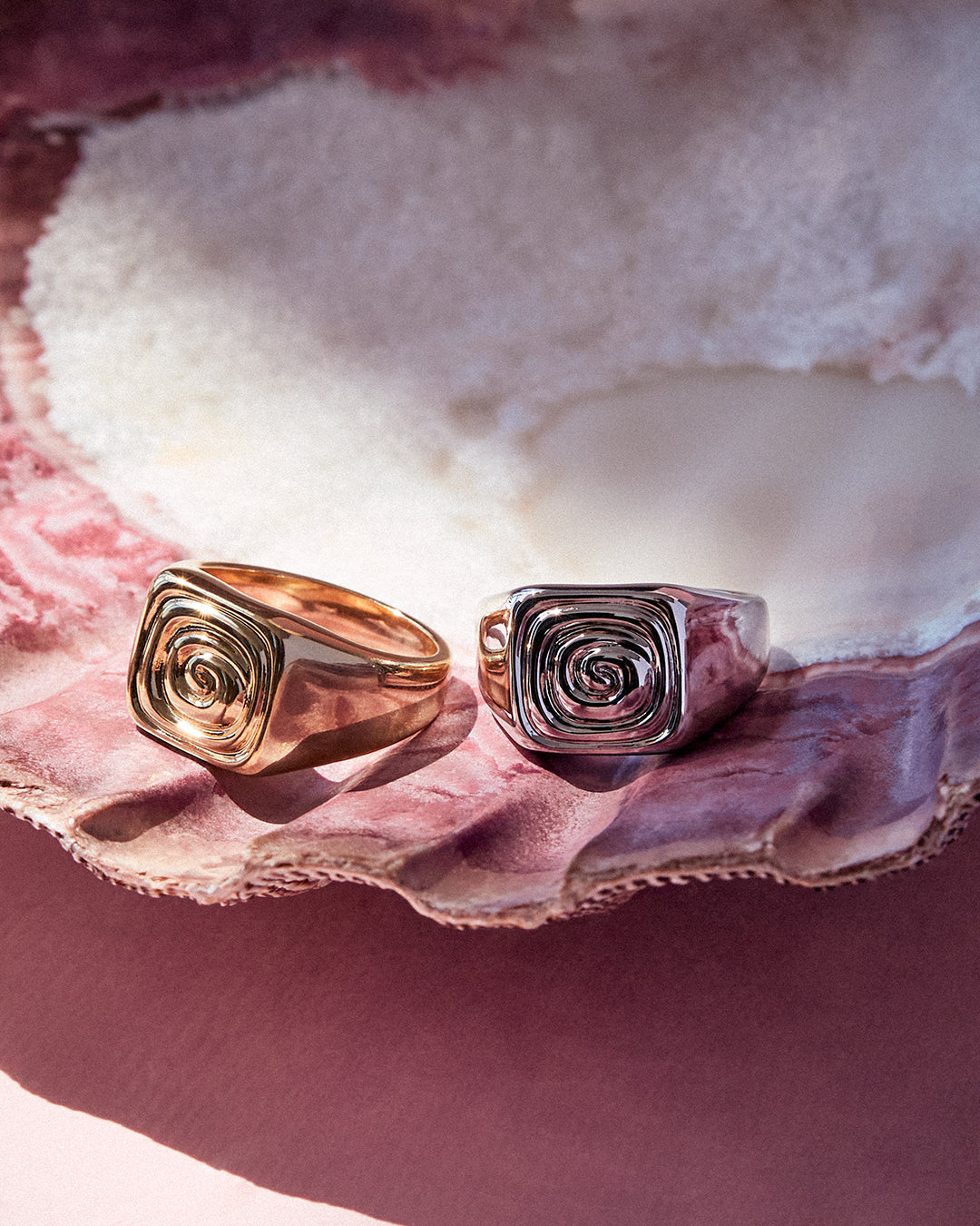 The Seychelles Signet Ring- Gold