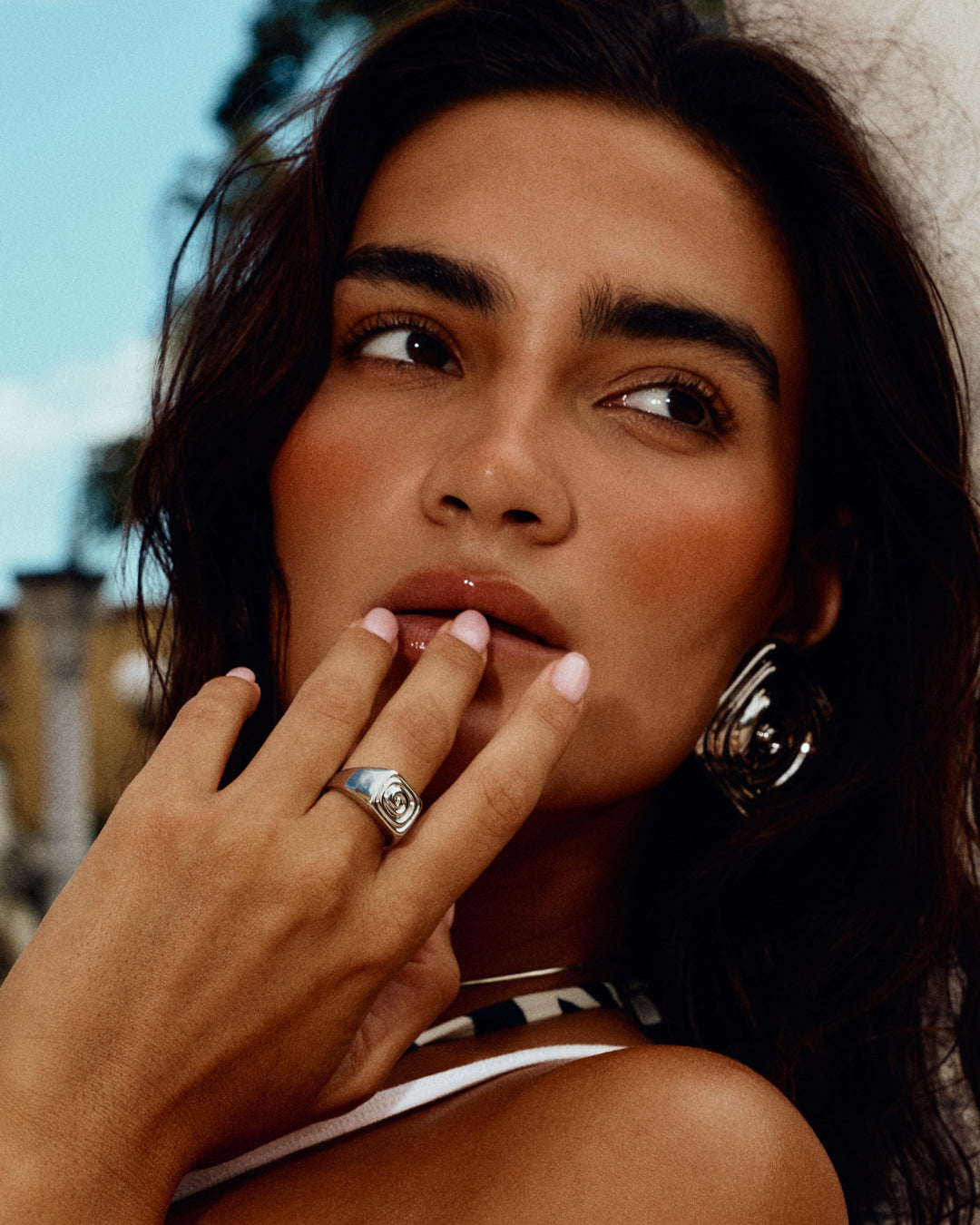 The Seychelles Signet Ring- Gold