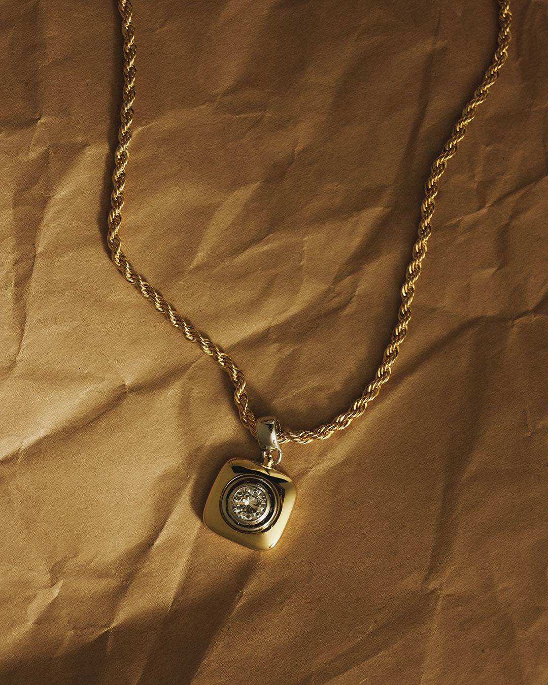 The Luna Bezel Pendant Necklace-Gold