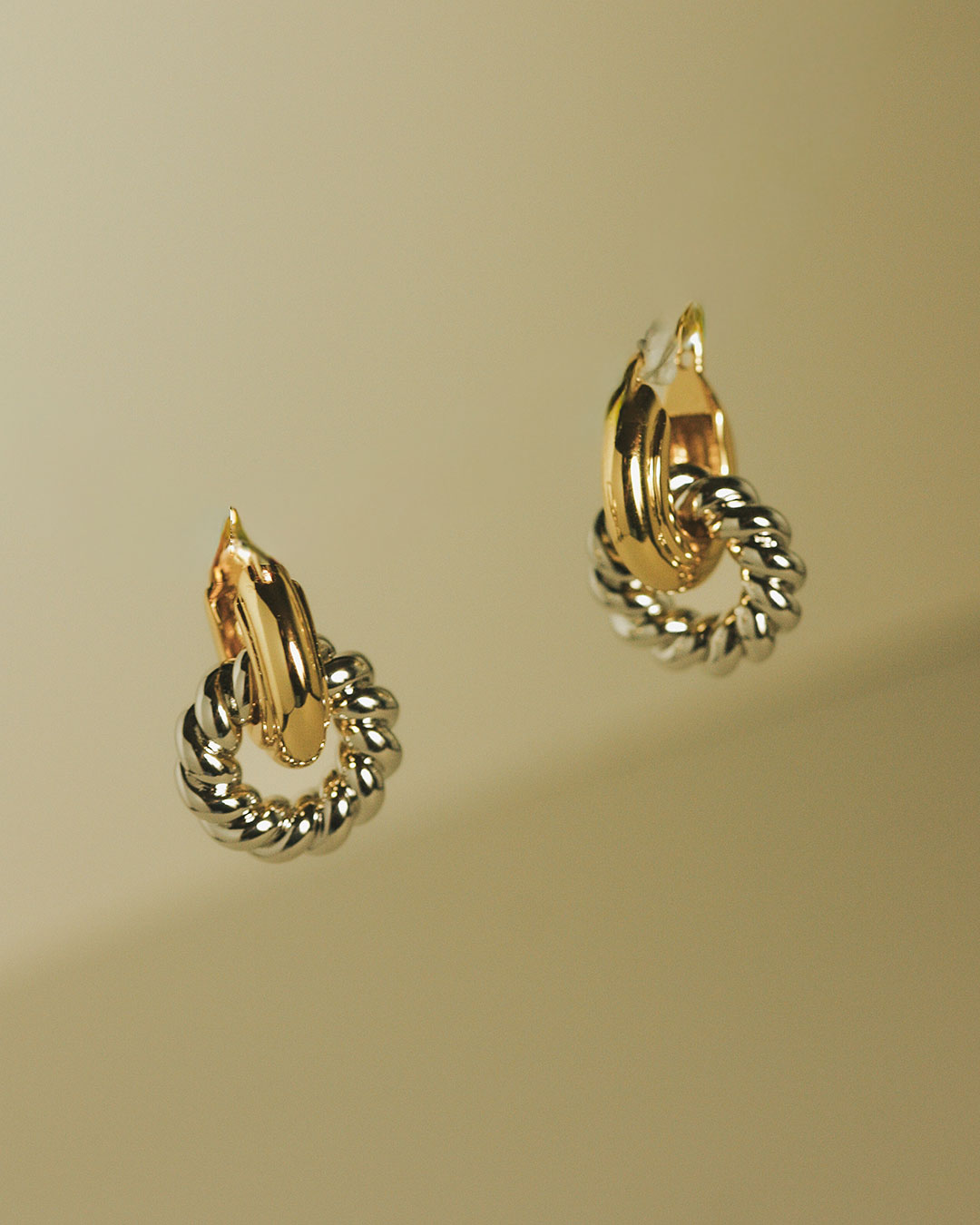 The Two-Tone Rope Interlock Hoops- Gold